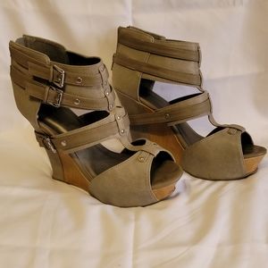 Shi by Journeys, Taupe platform wedge, zip back 11